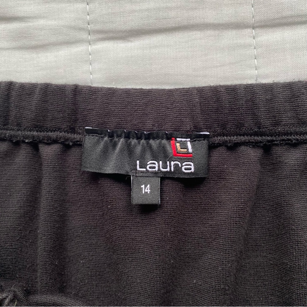 Women's Two-Tone Gray Panel A-Line Skirt - Picture 4 of 5